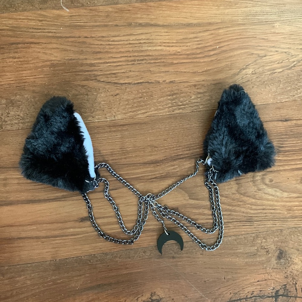 Kitty ears